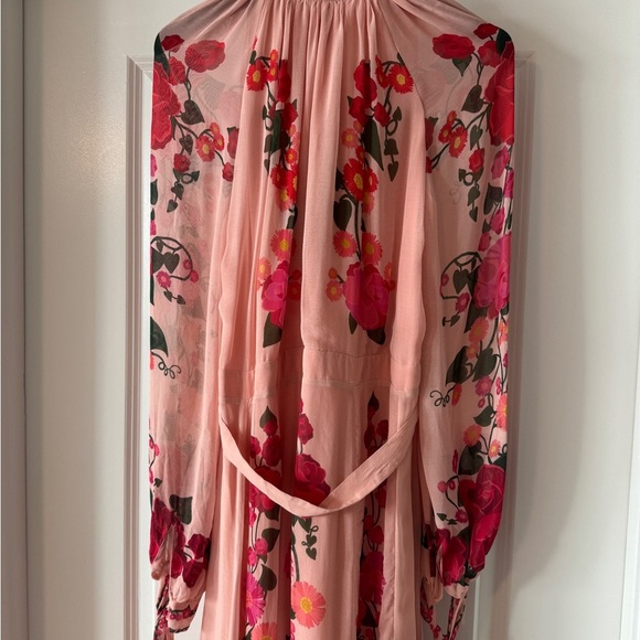 Farm Rio: HEART IVY SCARF LIGHT PINK MAXI DRESS - Picture 8 of 11